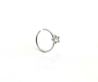 Simple Silver Star Ring With Gem - 20G
